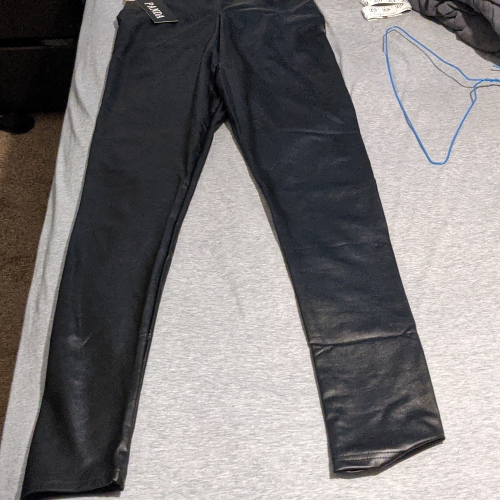 Pleather faux leather leggings nwt